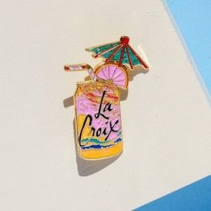 LA CROIX PAMPLEMOUSSE CAN WITH UMBRELLA PIN NEW IN BOX